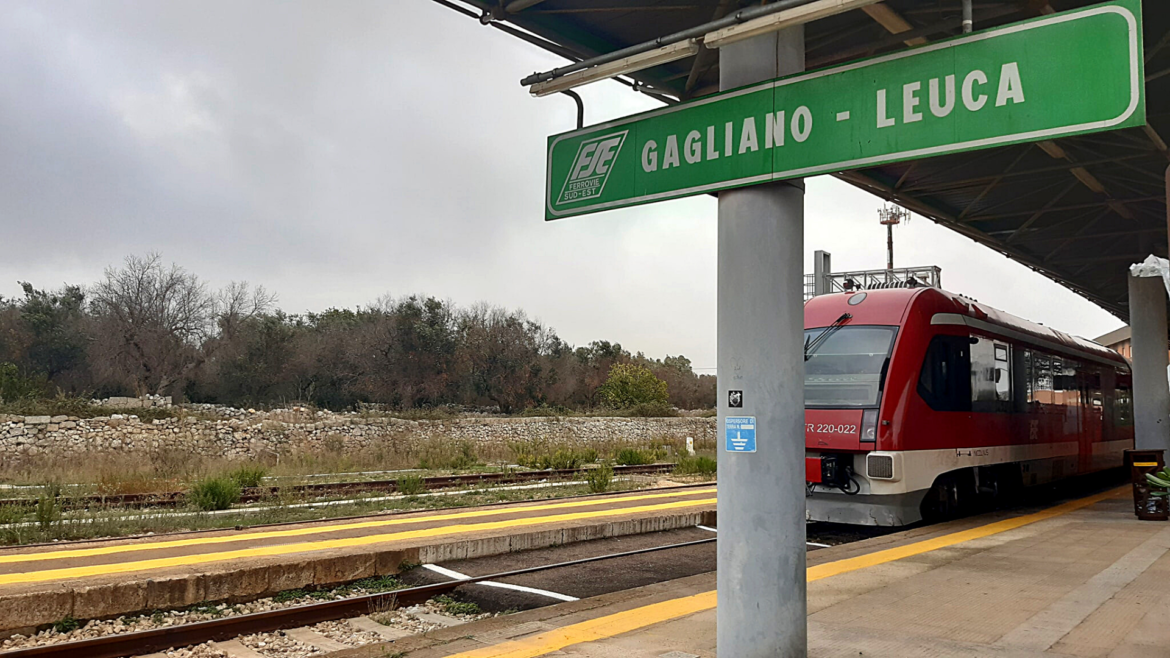 Viaggio in treno verso l’ultima stazione d’Italia